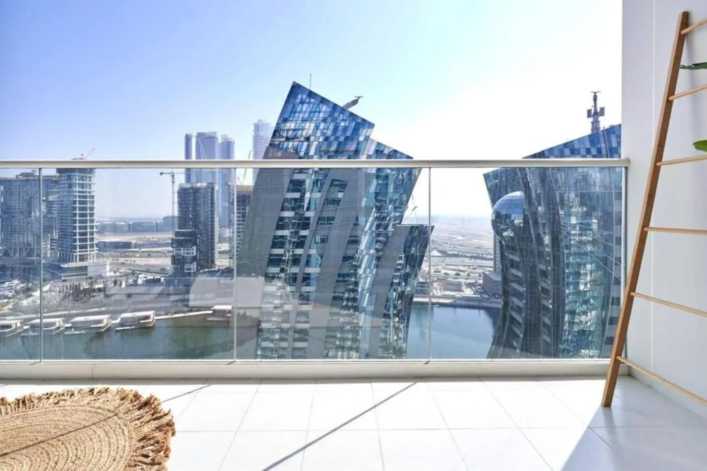 Canal View 1Br Flat 5 Min Walk To Dubai Mall Apartament