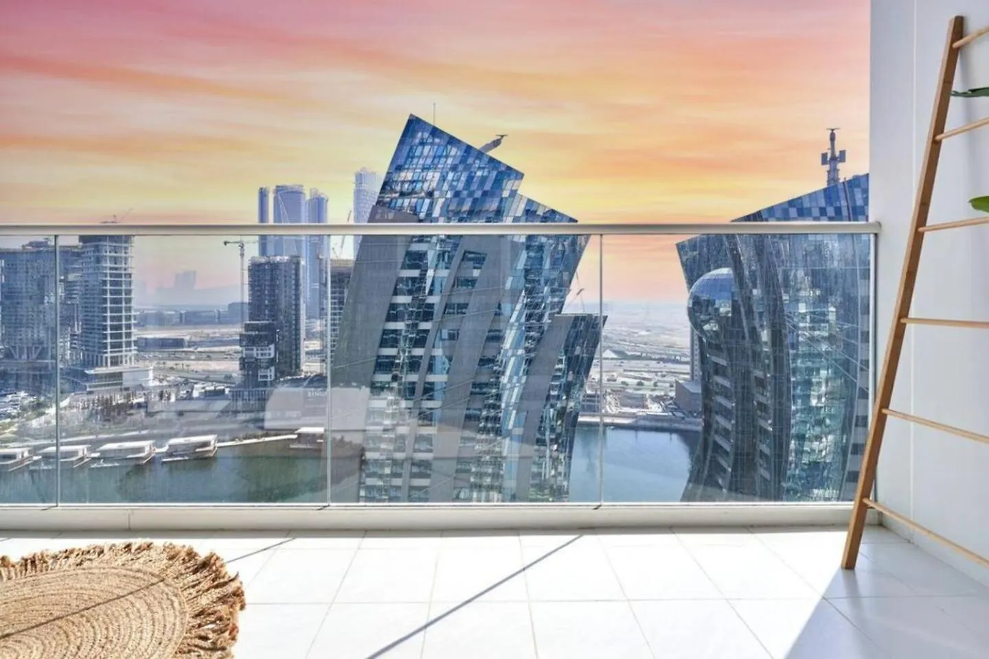 Canal View 1Br Flat 5 Min Walk To Dubai Mall Apartament