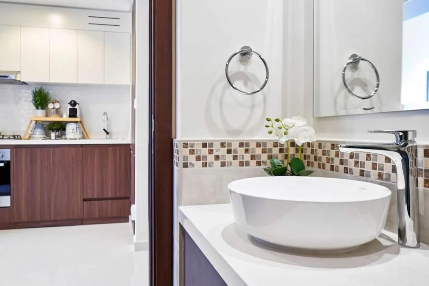 Canal View 1Br Flat 5 Min Walk To Dubai Mall 0*,  Zjednoczone Emiraty Arabskie